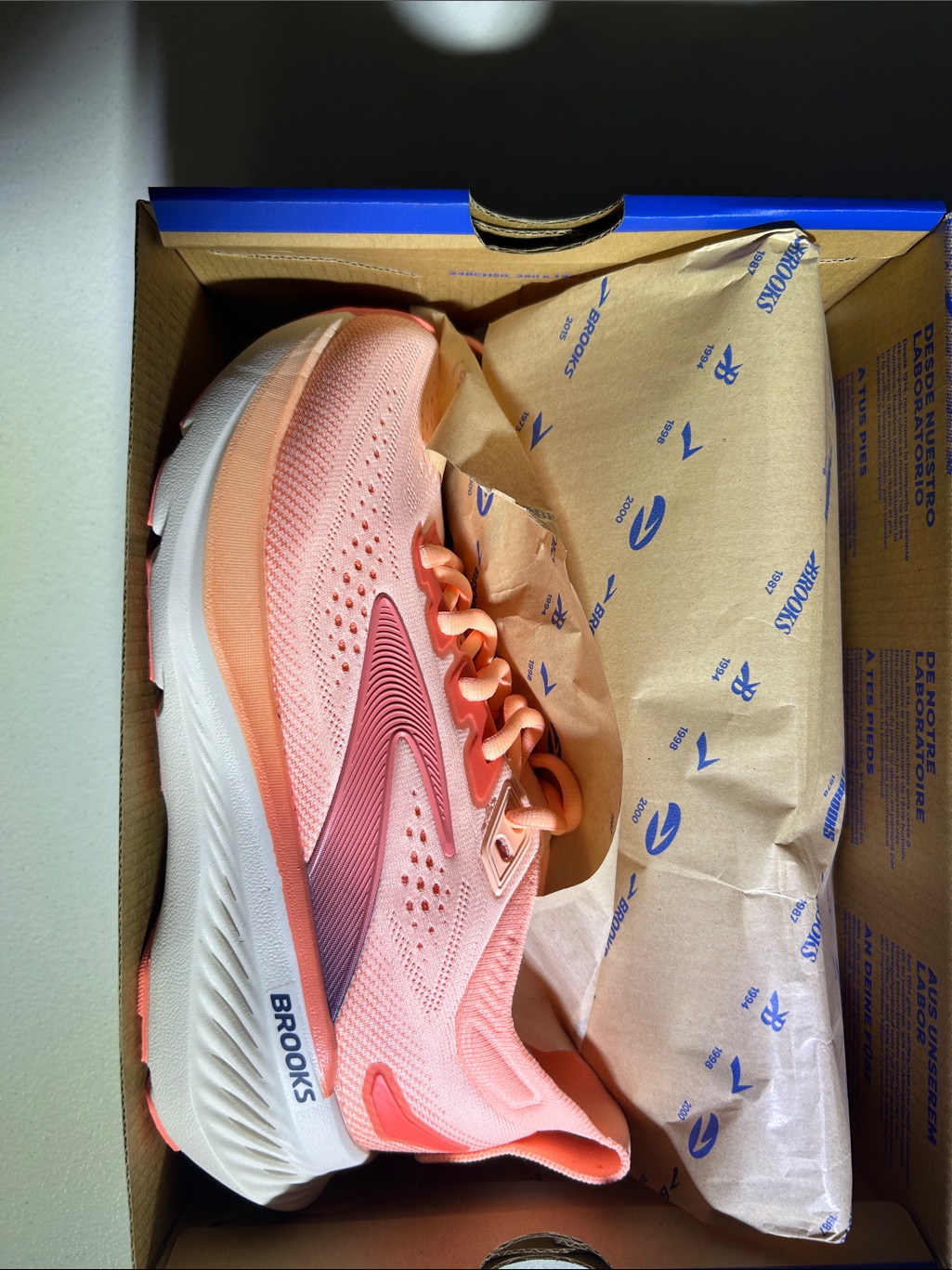 Brooks Women's Running Shoe - Coral Peach Pink